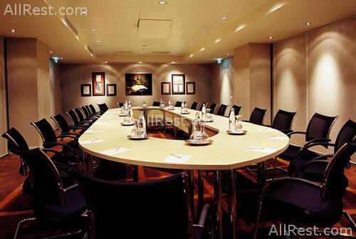 Hotel Le Meridien Etoile 19
